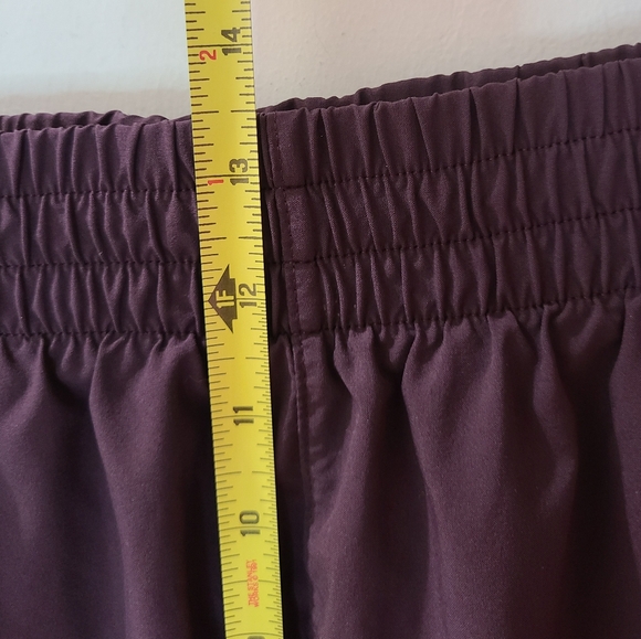 ATHLETA 3" Hustle Athletic Shorts in Deep Plum 1X - Picture 11 of 11